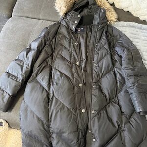 London Fog Women's Black Quilted Puffer Coat with Faux Fur Trim